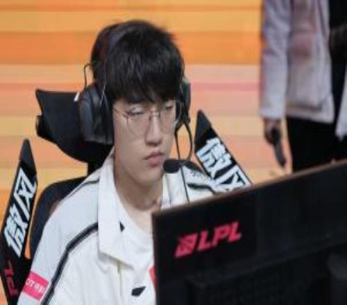 杨鸣午时宣,布重磅决定,核心球员将,世界杯直播,世界杯直播平台,足球直播赛事,世界杯赛程资讯,足球比赛信息