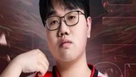 王楚钦荣获冠军，微博热烈祝贺