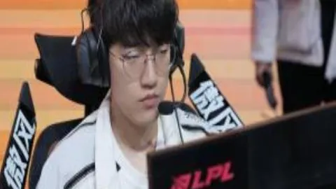 杨鸣午时宣布重磅决定：核心球员将缺席，山东队之战恐受影响？